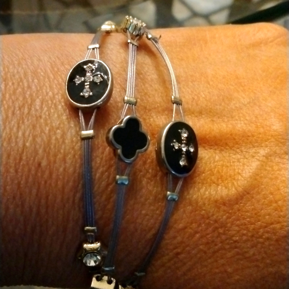 Custom 3 pc bracelet set. Handmade wire wrapped fr: Naples FL market. Blk gold …